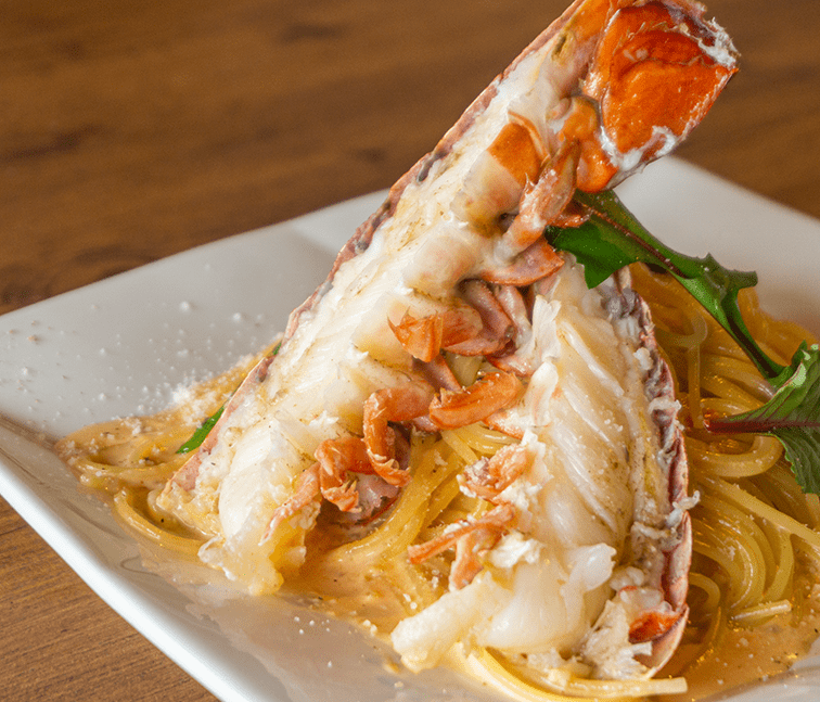 オマール海老のトマトクリームパスタ